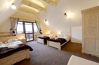 Отели типа «постель и завтрак» Willa Siumno Бялка-Татшаньска Четырехместный номер "Делюкс" с балконом-4